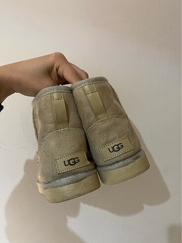 ugg bot