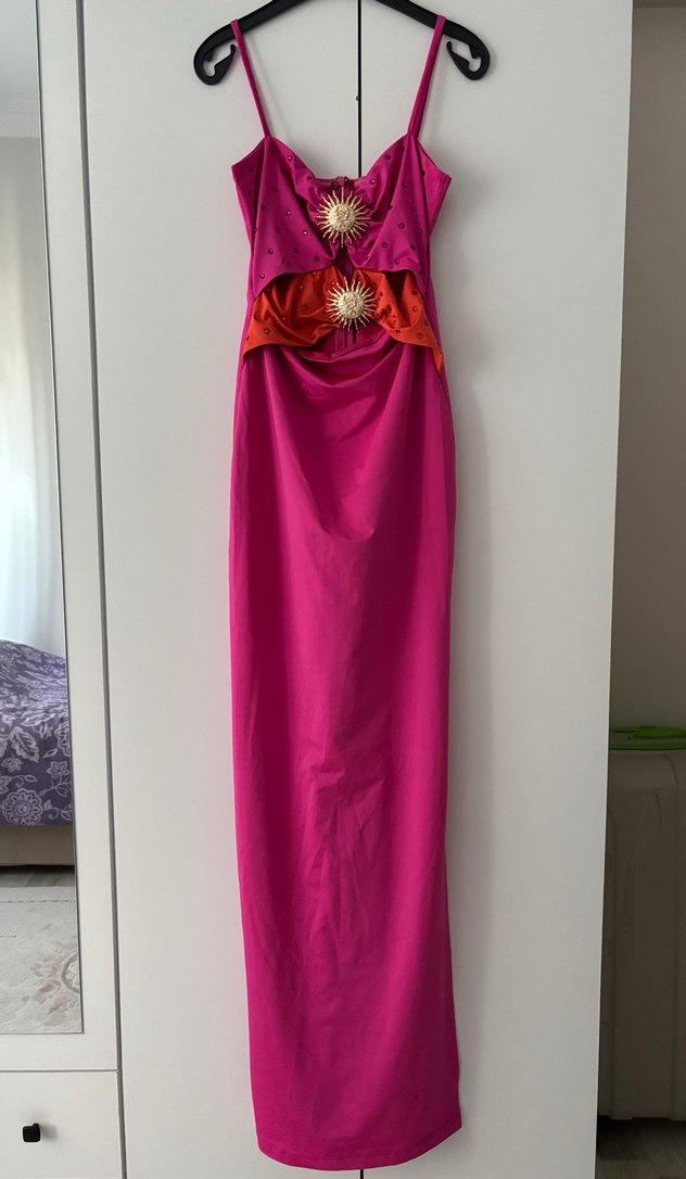 Trendyol-Zeynep Tosun Elbise - Görsel 4