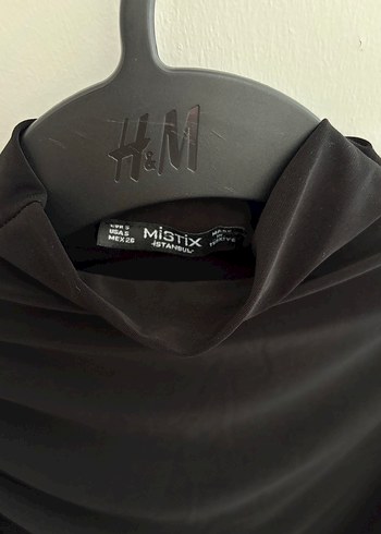 Drapeli Siyah Yüksek Yakalı Kadın Bluz - Görsel 2