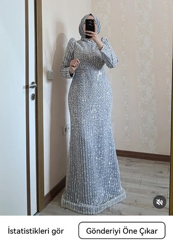 Boncuk işlemeli uzun gri abiye elbise