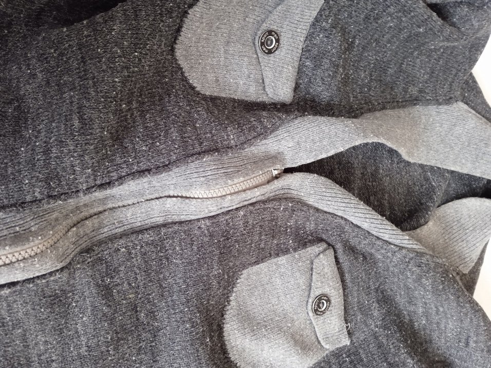 Gri Fermuarlı Erkek Polar Hırka - Görsel 3