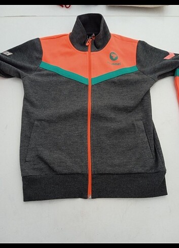 Hummel 8-9 yaş üst eşofman- hırka