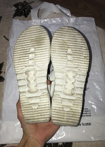 Beyaz Tokalı Kız Çocuk Terlik - Görsel 2