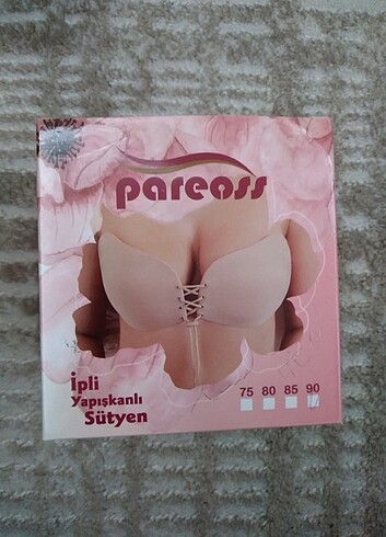 Yapışkanlı sutyen