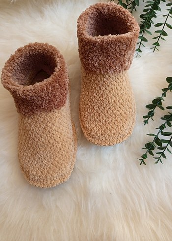 Tasarımcı Örgü Ev botu