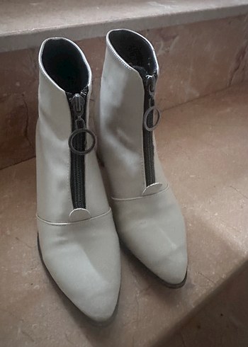 Bej Süet Kadın Bot  Fermuarlı - Görsel 2