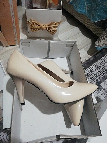 Rugan stiletto 