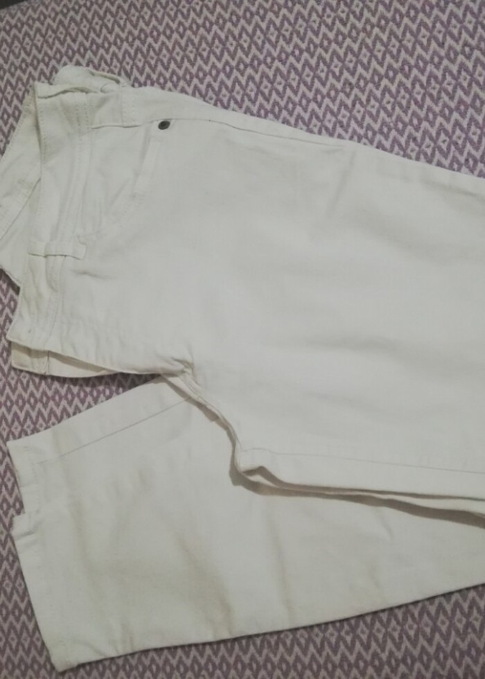 Büyük beden beyaz renk dar kot pantolon  - Görsel 4