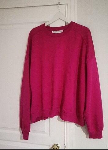 Bershka Sweatshirt oversize model