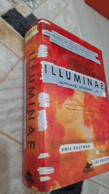  Beden ILLUMINAE