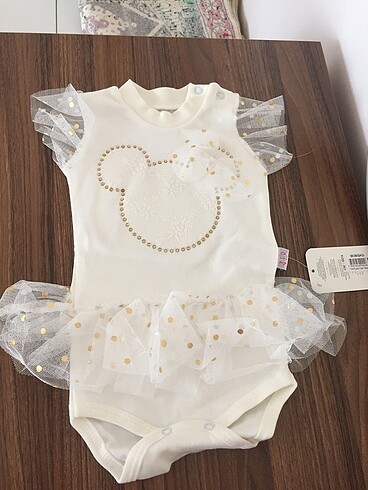 Tüllü çıtçıtlı badi