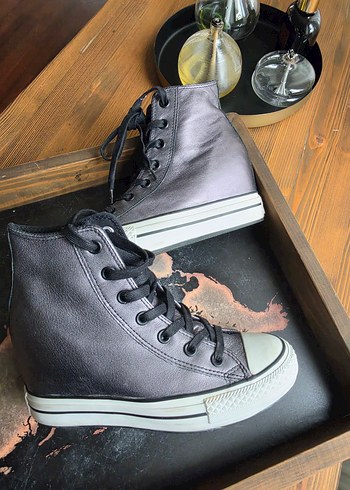 Converse ürünü