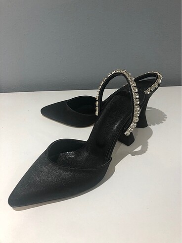 Siyah stiletto