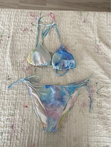 Renkli bikini takımı