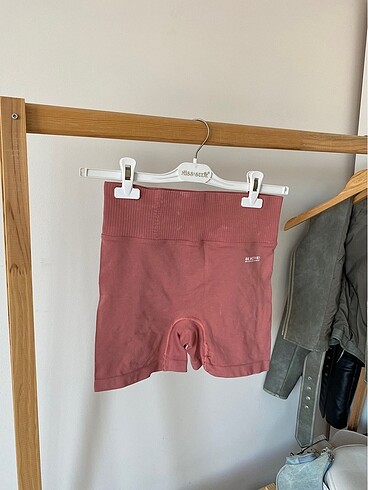pembe kısa şort