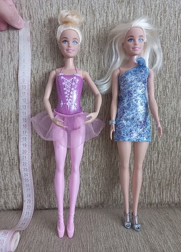 Diğer Barbie bebek