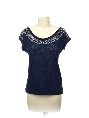 Bershka Bluz %70 İndirimli.