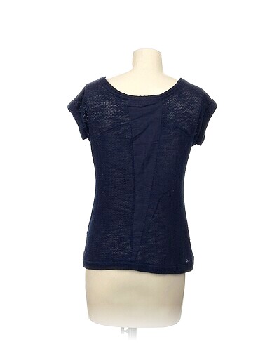 m Beden Bershka Bluz %70 İndirimli.