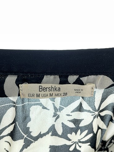 m Beden çeşitli Renk Bershka Bluz %70 İndirimli.