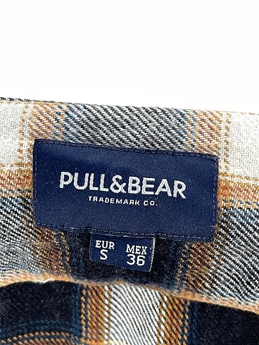 s Beden çeşitli Renk Pull and Bear Gömlek %70 İndirimli.