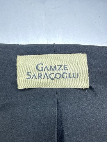 universal Beden siyah Renk Gamze Saraçoğlu Yelek %70 İndirimli.