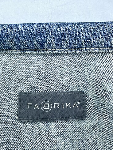 36 Beden çeşitli Renk Fabrika Kot Ceket %70 İndirimli.