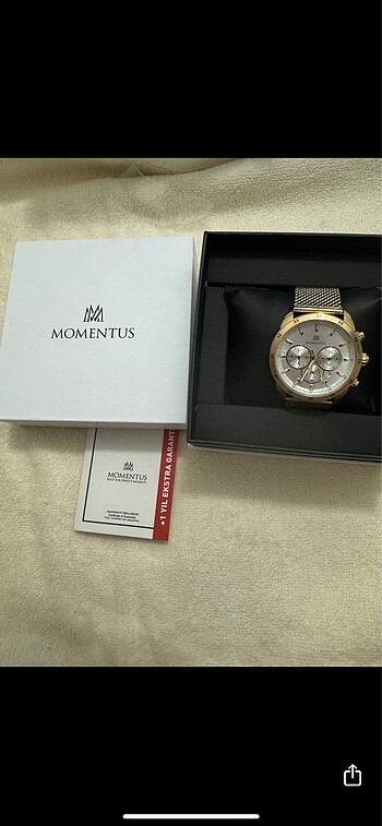Momentus saat