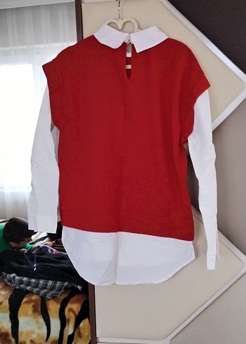 Düğmeli Kırmızı Hamile Bluzu, Yakalı, Kolsuz - Görsel 2