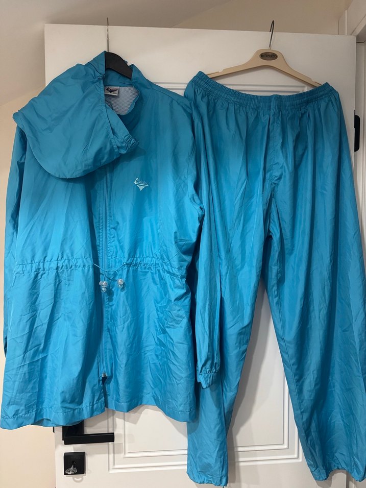 Uzun Mavi Parlak Kadın Tesettür Mayo - Görsel 3