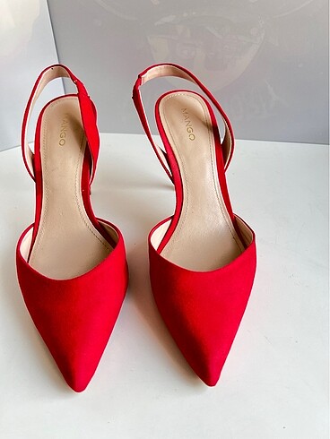37 Beden Mango stiletto kırmızı ayakkabı