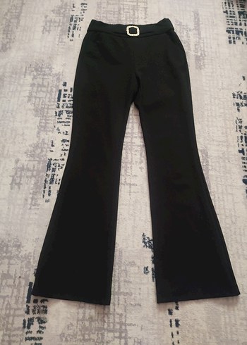 Kemer Detaylı Siyah Kadın Kumaş Pantolon - Görsel 4