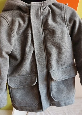 Erkek Çocuk Gri Kapüşonlu Kaban - Görsel 2