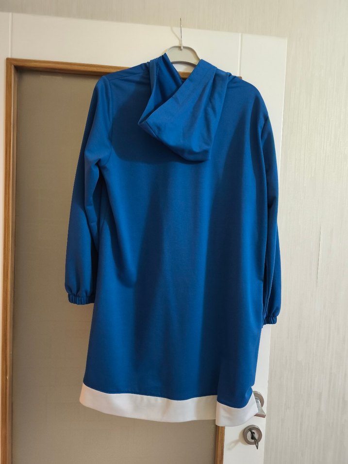 Mavi Kapüşonlu Rahat Kesim Kadın Tunik - Görsel 2