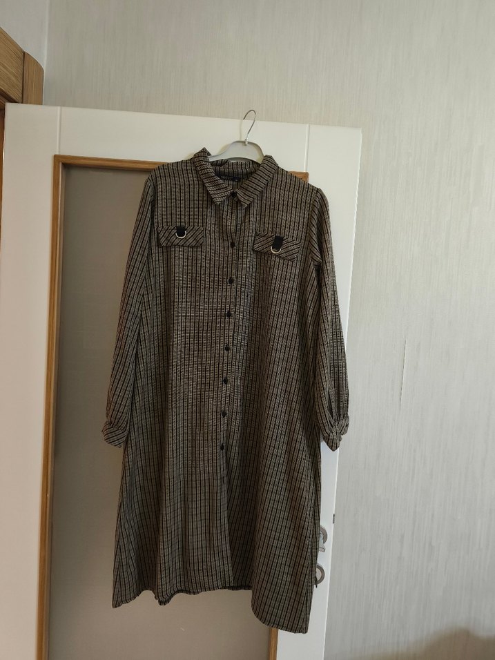 Düğmeli Kahverengi Kadın Keten Gömlek - Görsel 3