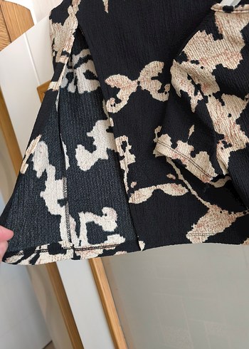 Siyah Desenli Mini Etek - Görsel 2