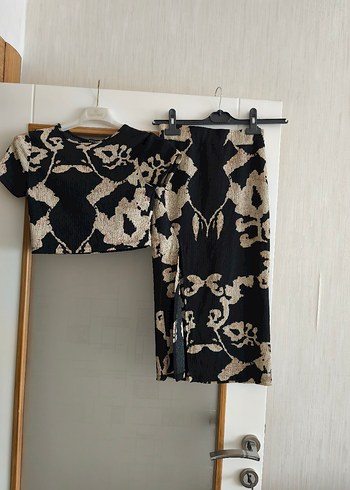 Siyah Desenli Mini Etek - Görsel 3