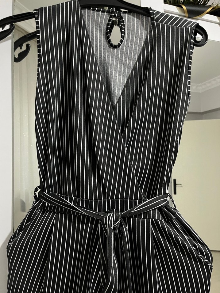 Kadın Siyah Çizgili Askılı Tulum - Görsel 2