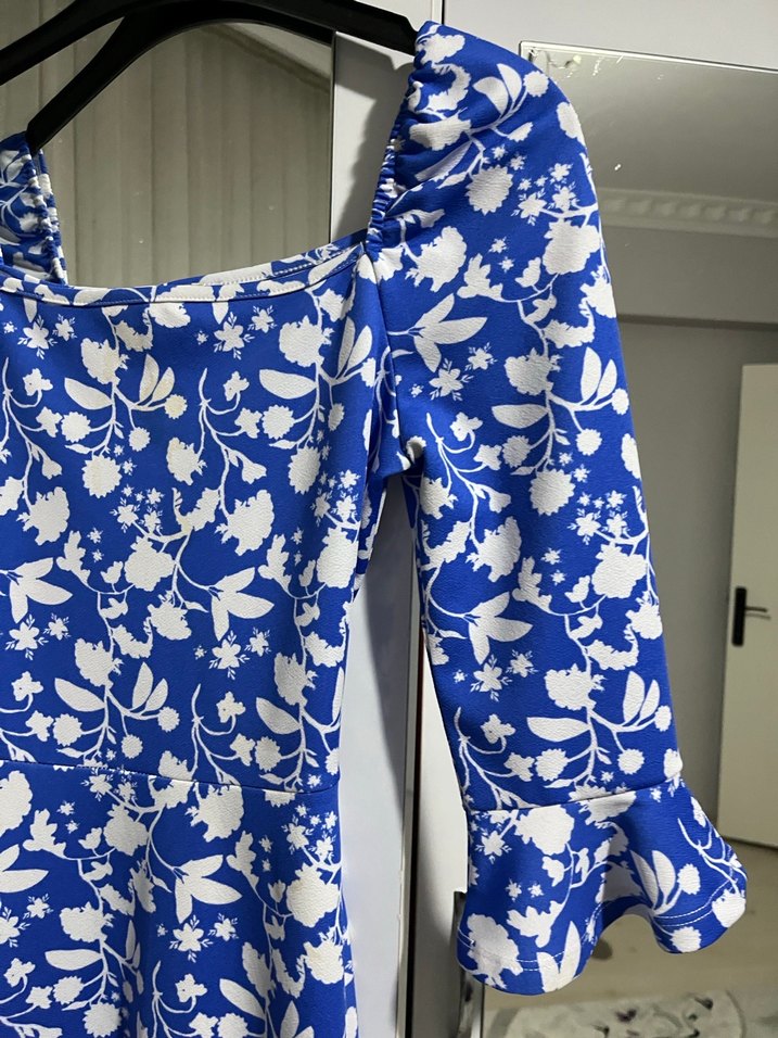 Mavi Çiçek Desenli Mini Elbise - Görsel 2