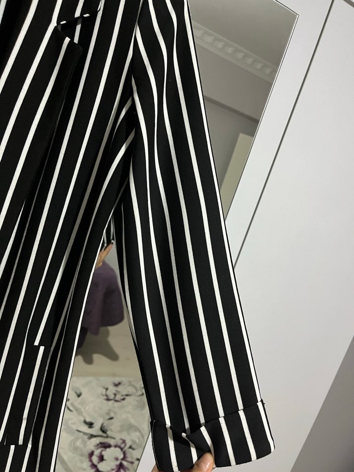 Kadın Siyah Çizgili Midi Blazer - Görsel 4