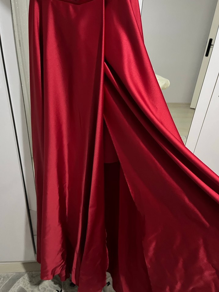 Kırmızı Uzun Straplez Abiye Elbise - Görsel 3