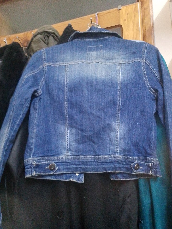 Düğmeli Nakışlı Mavi Denim Ceket - Görsel 3