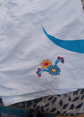 Renkli Baskılı Beyaz Mini Kadın Şort - Görsel 2