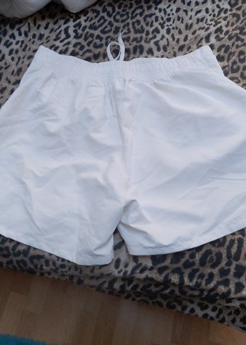 Renkli Baskılı Beyaz Mini Kadın Şort - Görsel 3