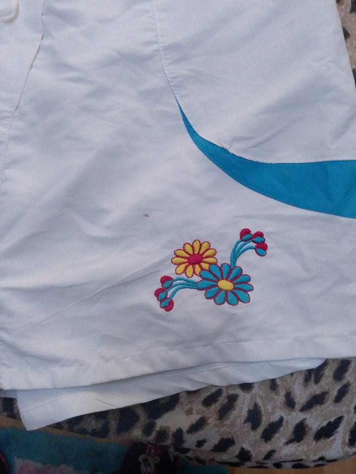 Renkli Baskılı Beyaz Mini Kadın Şort - Görsel 2