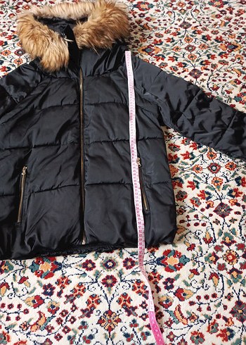 Yaka kısmı Kürklü Kapüşonlu Siyah Kadın Kışlık Mont - Görsel 3