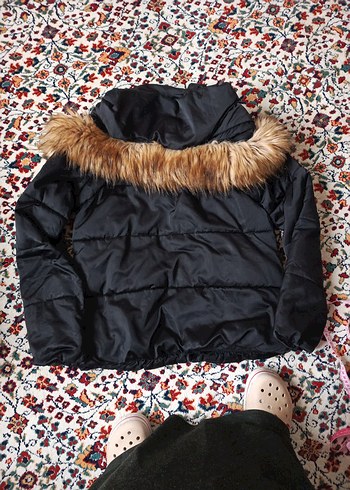 Yaka kısmı Kürklü Kapüşonlu Siyah Kadın Kışlık Mont - Görsel 2