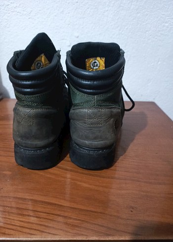 Siyah Kahverengi Erkek CAT Bot - Görsel 4