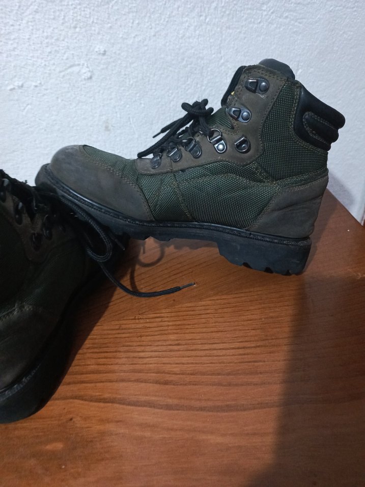 Siyah Kahverengi Erkek CAT Bot - Görsel 3