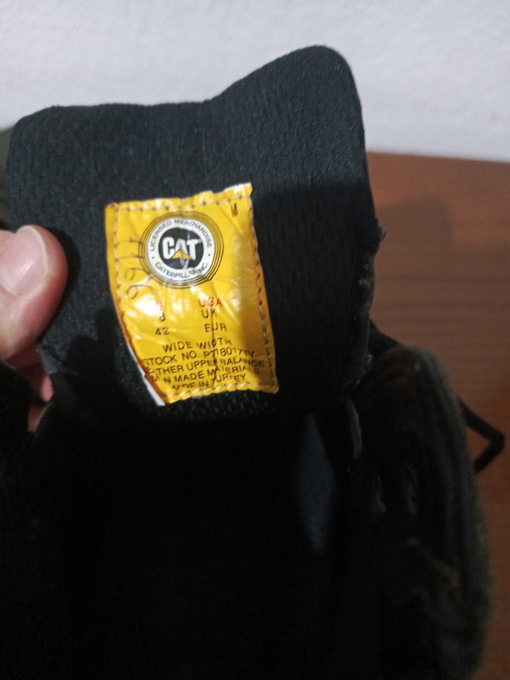 Siyah Kahverengi Erkek CAT Bot - Görsel 5