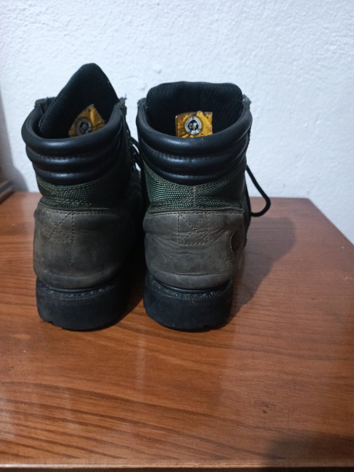 Siyah Kahverengi Erkek CAT Bot - Görsel 4